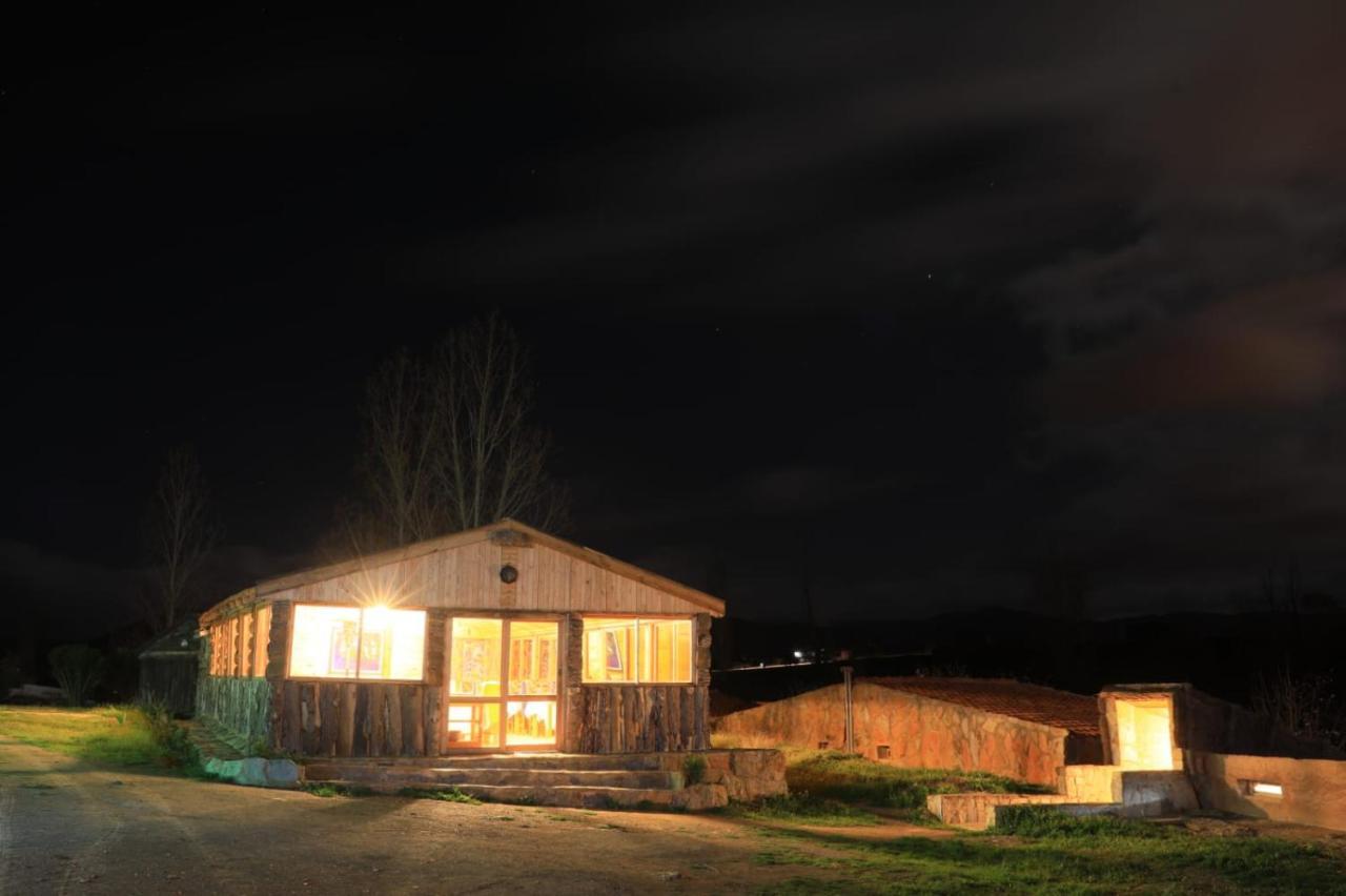 Ferme D'Hote La Vallee Азру Экстерьер фото
