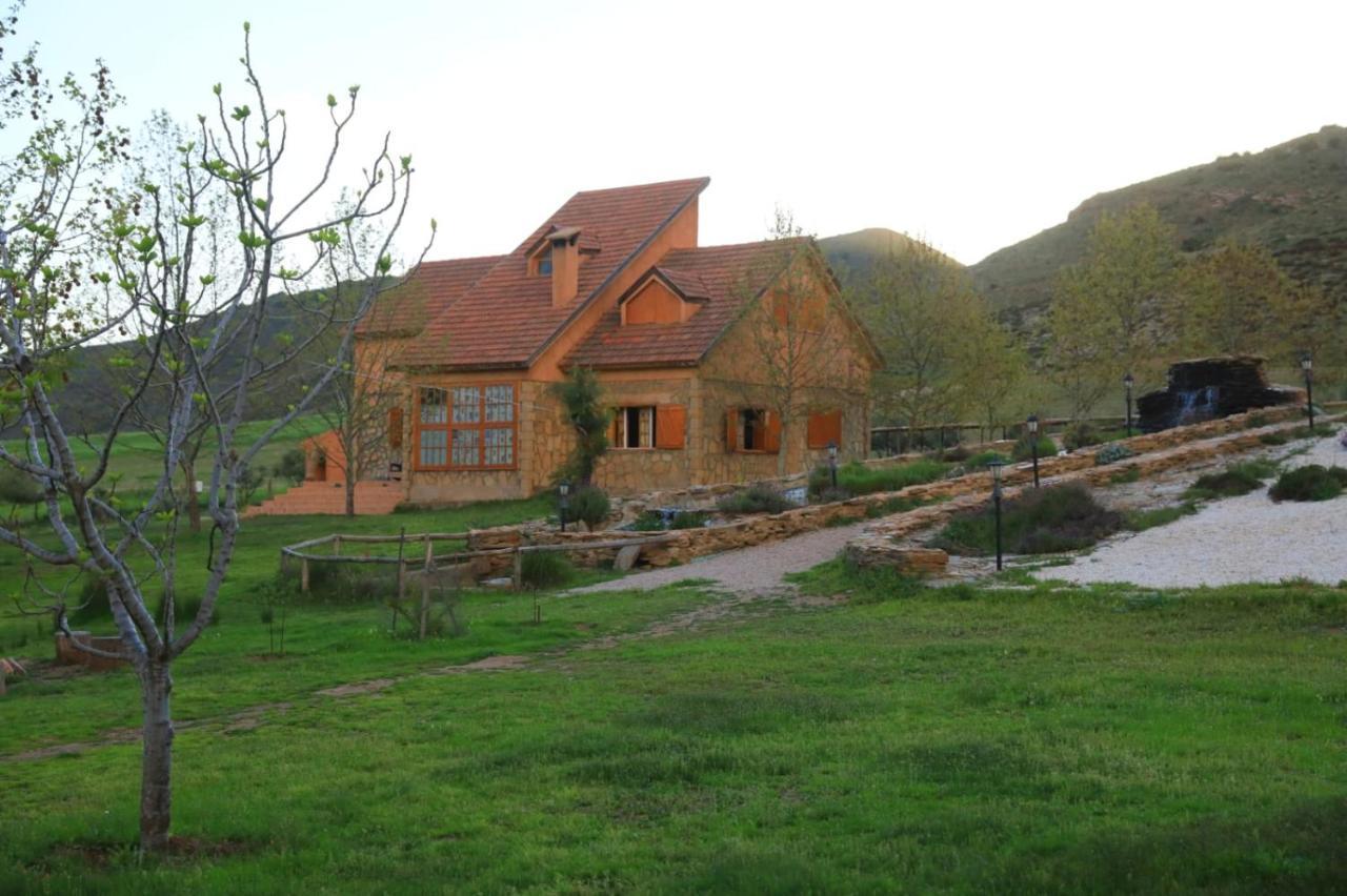 Ferme D'Hote La Vallee Азру Экстерьер фото
