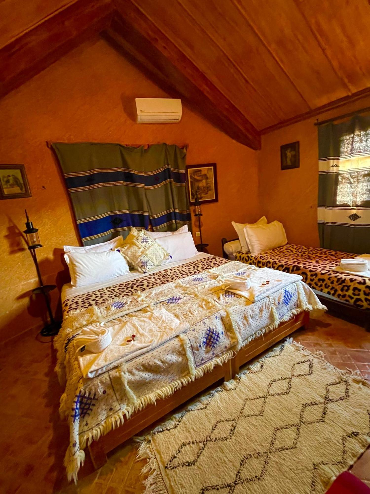 Ferme D'Hote La Vallee Азру Экстерьер фото