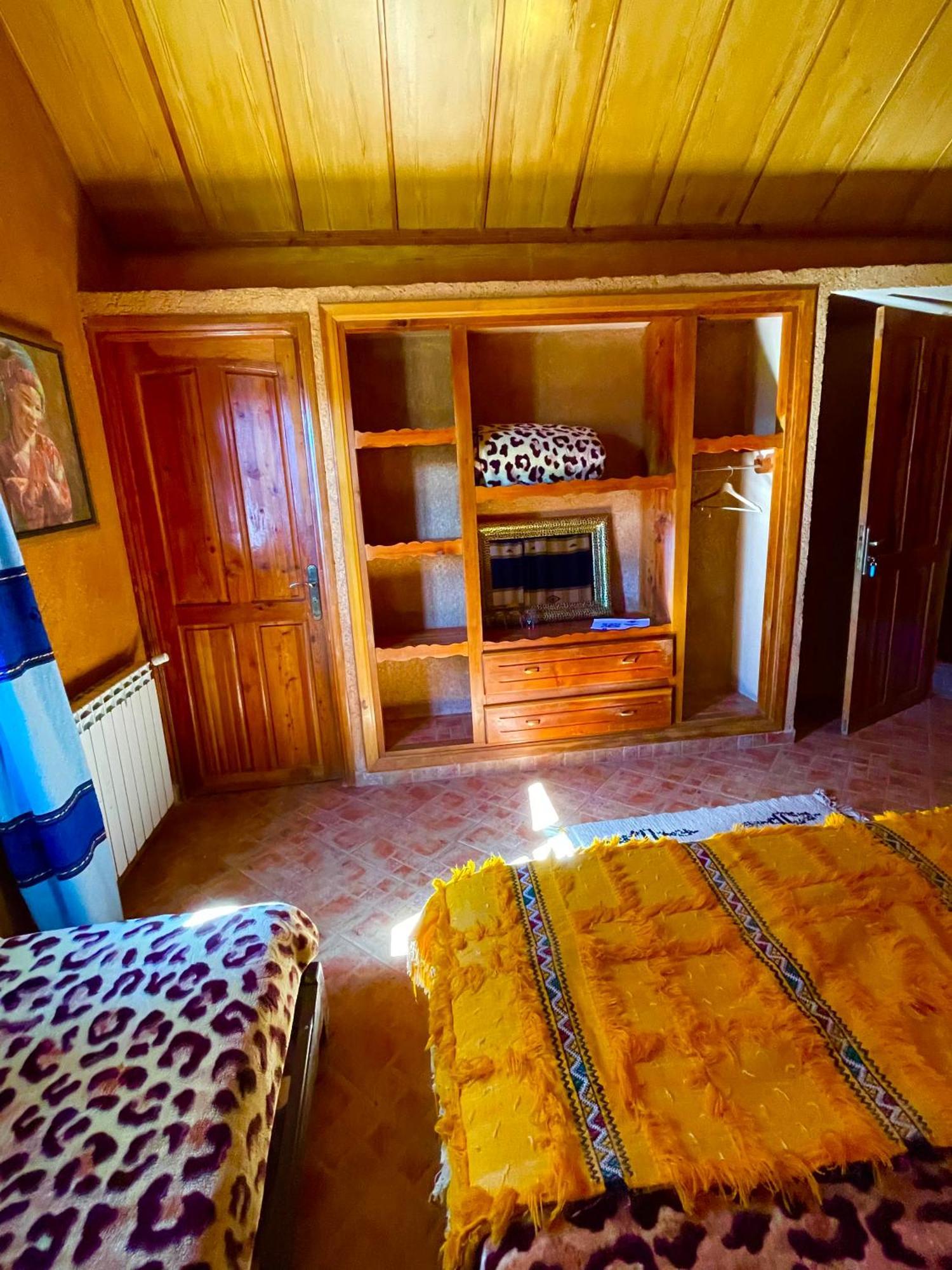 Ferme D'Hote La Vallee Азру Экстерьер фото