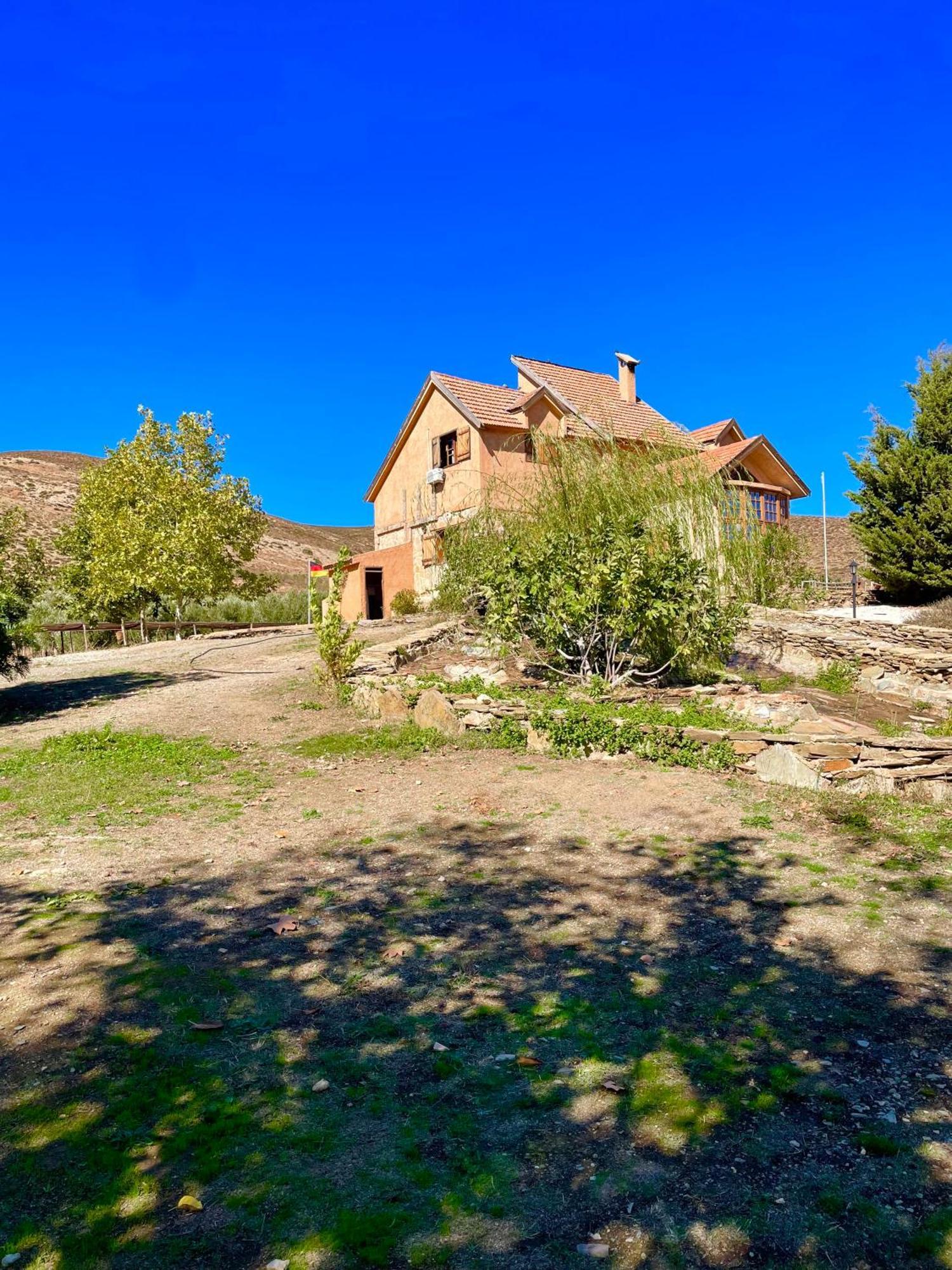 Ferme D'Hote La Vallee Азру Экстерьер фото