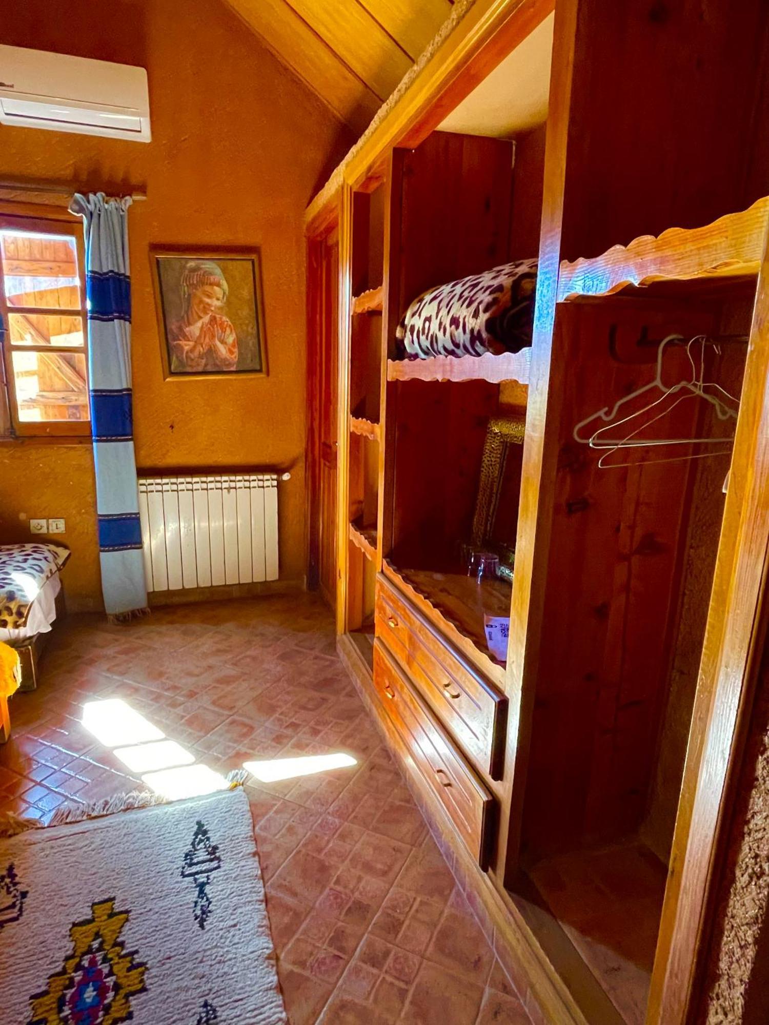 Ferme D'Hote La Vallee Азру Экстерьер фото