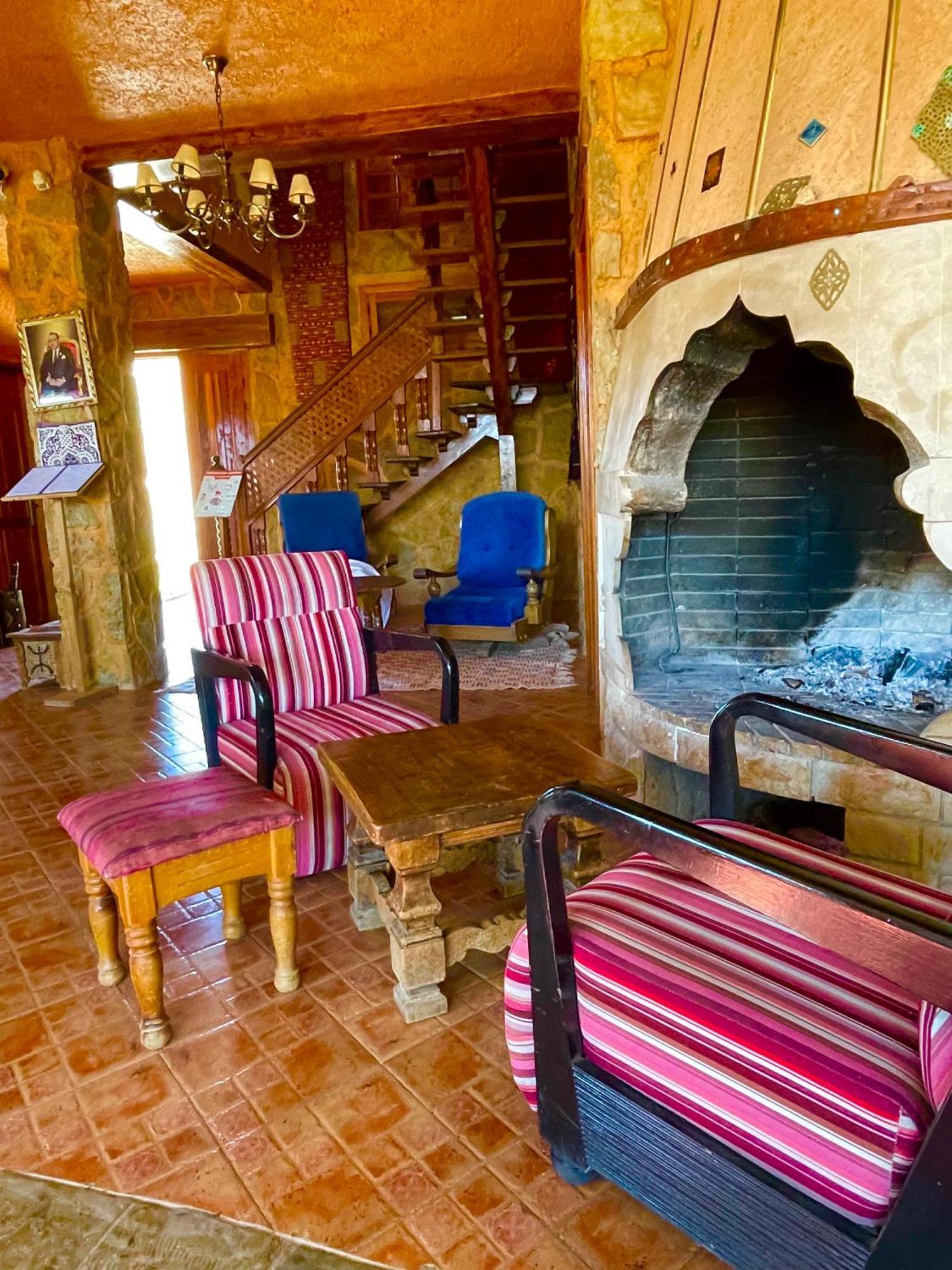 Ferme D'Hote La Vallee Азру Экстерьер фото